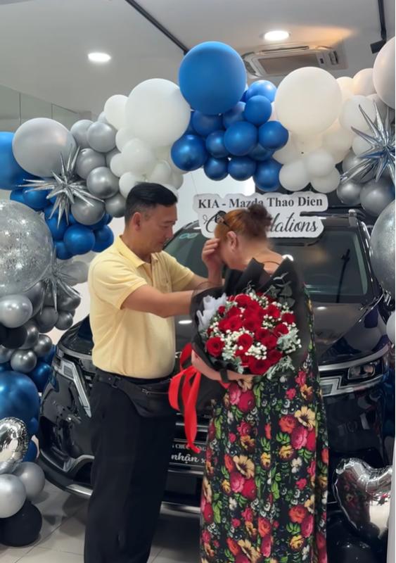 Thủ môn Đặng Văn Lâm có hành động cực kỳ ý nghĩa dành cho bố mẹ-2