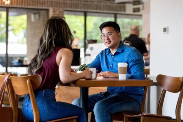 Tán tỉnh để ra oai với bạn bè, không ngờ thành đôi, 32 năm chưa một lần to tiếng-4