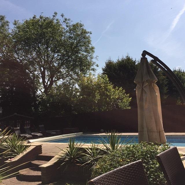 Nhà đẹp, xe sang và thói trăng hoa của Kyle Walker-1