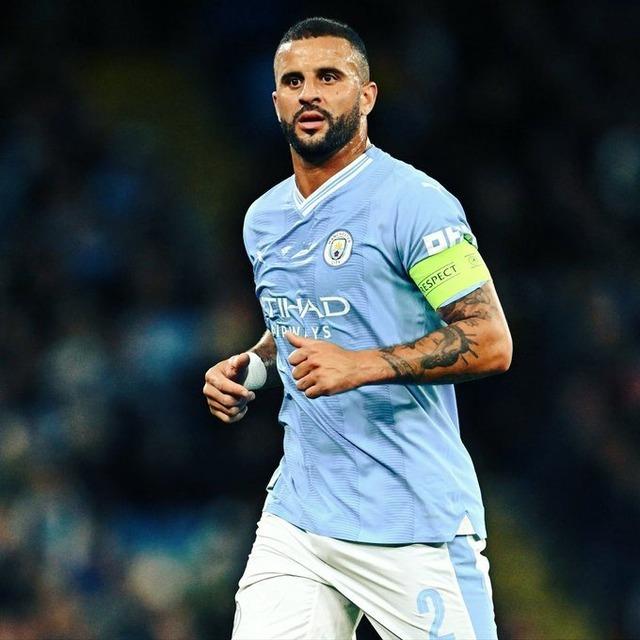 Nhà đẹp, xe sang và thói trăng hoa của Kyle Walker-6