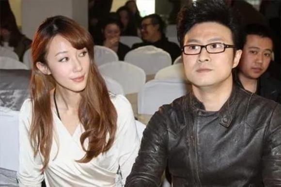 Ly hôn chưa đầy 3 tháng, chồng cũ Chương Tử Di công khai cặp kè tình trẻ đáng tuổi con?-5