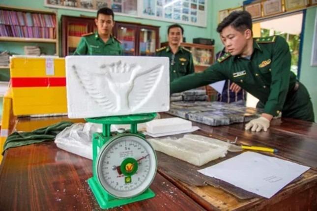 Đường đi lạ của 3 tạ cocain dạt vào bờ biển Quảng Ngãi-3