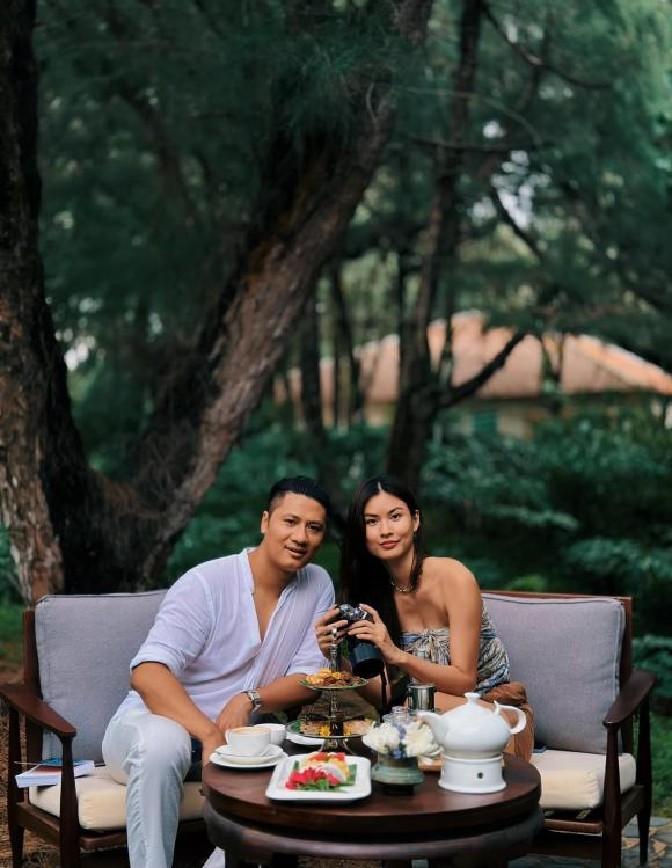 Cao Thiên Trang xinh đẹp rạng rỡ trong lễ vu quy, diện mạo của người bạn đời hiếm hoi được hé lộ!-5