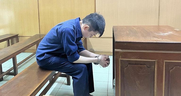 Xông vào tận nhà giết người xa lạ chỉ vì nghi bị khinh thường-1