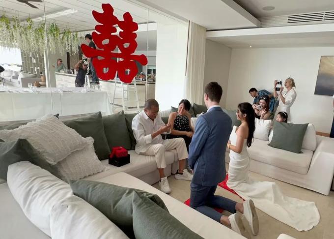 Tài tử Hong Kong Lương Gia Huy xúc động trong đám cưới con gái-2