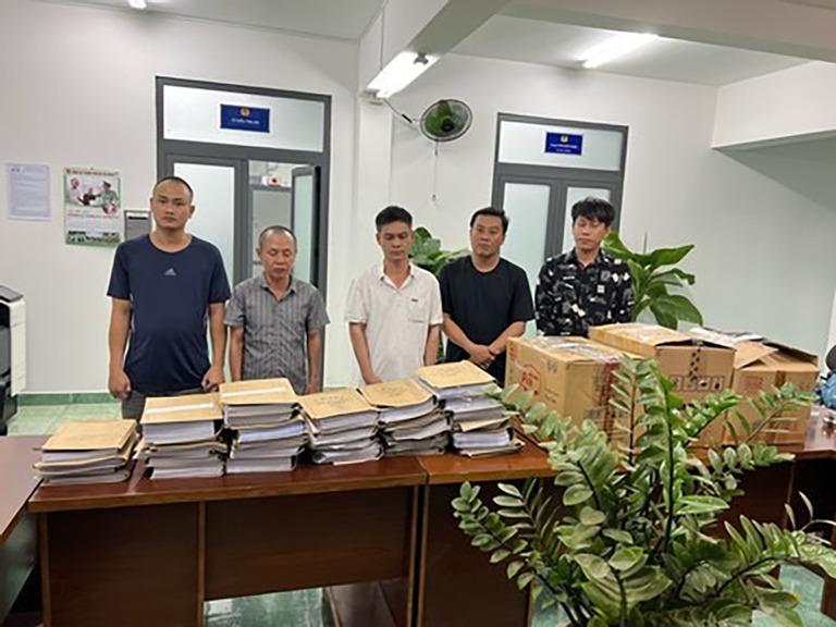 Bắt giữ ổ nhóm lập hàng chục công ty ma mua bán hoá đơn trị giá 1.200 tỷ đồng-1