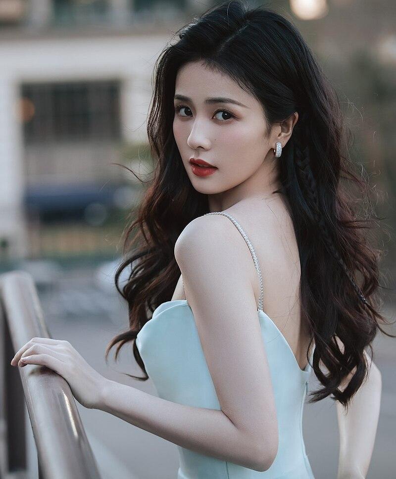 Sau loạt tin đồn chia tay Trương Lăng Hách, Bạch Lộc tự mình đính chính sự thật chỉ với một hành động-10