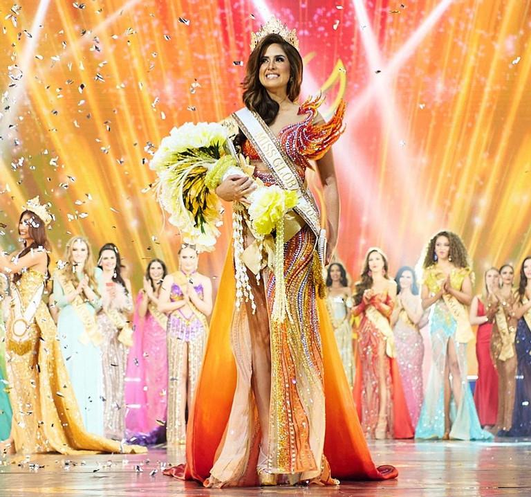 Tân Miss Global body quyến rũ, học vấn khủng và tuổi thơ bị bắt nạt-1