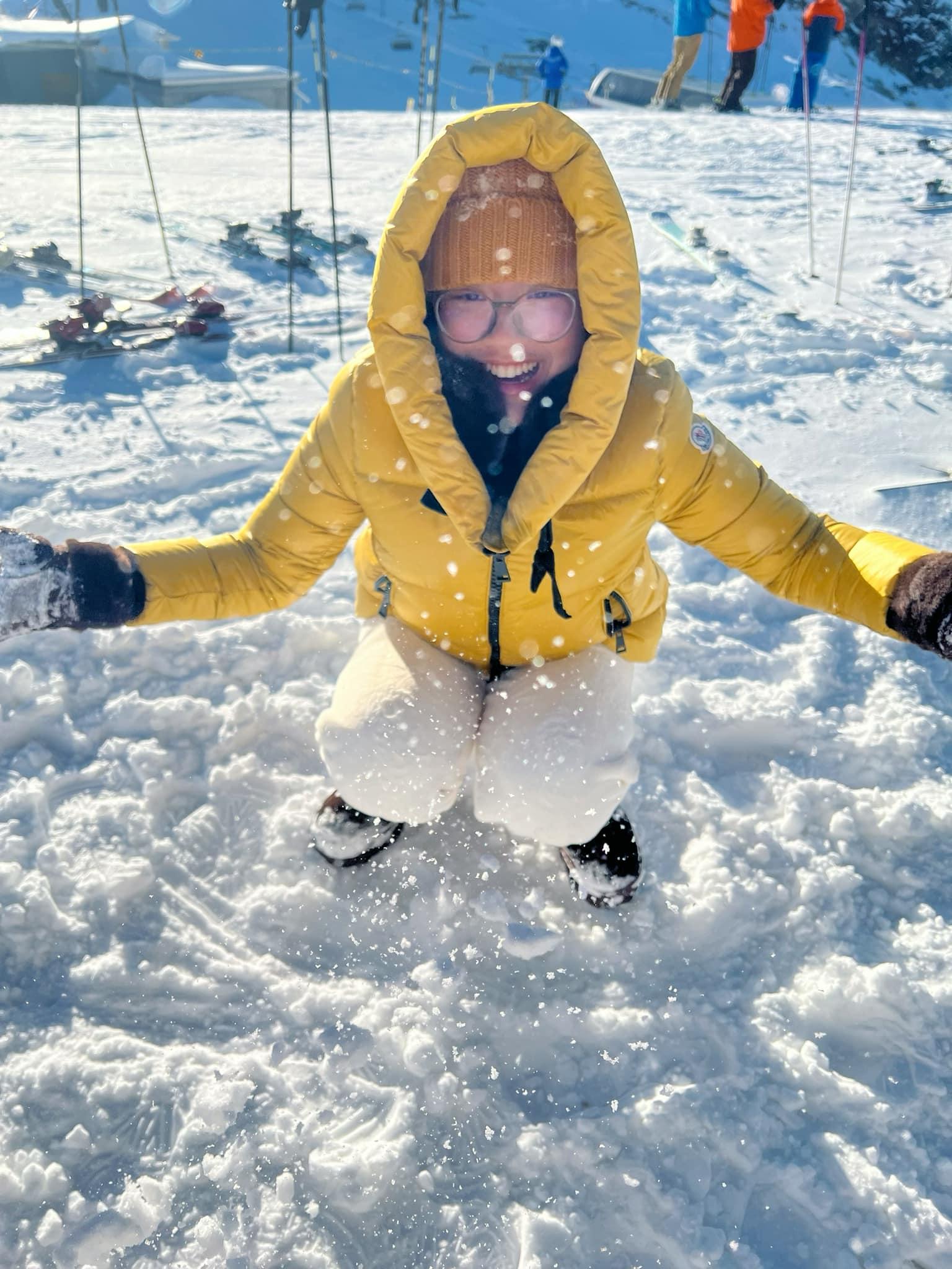 MC Diệp Chi tự hào khoe chỗ dựa ấm êm suốt đời-2