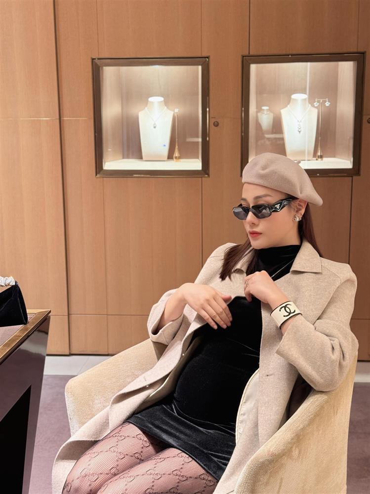 Phương Oanh, Thu Quỳnh, Lan Phương gây bất ngờ khi đứng chung 1 khung hình-9