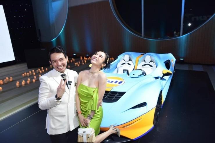 Minh Nhựa tặng vợ hơn 4 tỷ tiêu Tết, vợ chồng Cường Đô La tất bật ở biệt thự triệu đô-1