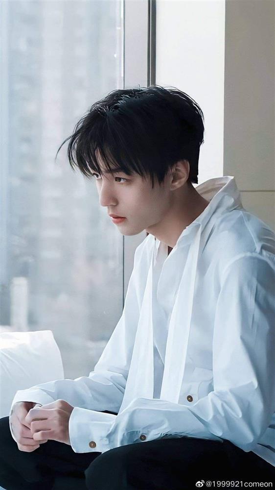 Vương Tuấn Khải vì một đàn anh mà chăm chỉ làm điều này suốt 5 năm, khán giả tán thưởng không ngớt-1