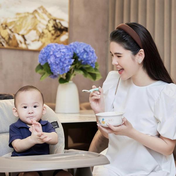 Hôn nhân đời thực của diễn viên VFC: MC Thu Hoài hạnh phúc bên chồng doanh nhân điển trai-5