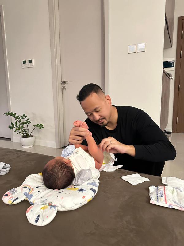 Hôn nhân đời thực của diễn viên VFC: MC Thu Hoài hạnh phúc bên chồng doanh nhân điển trai-6