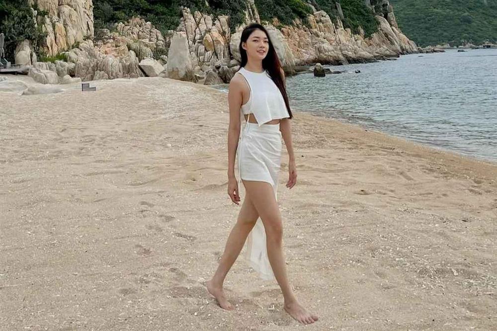 Dàn nữ tiếp viên hàng không Việt nổi như cồn vì quá xinh đẹp, CĐM bất ngờ vì màn lột xác sau những giờ bay-4