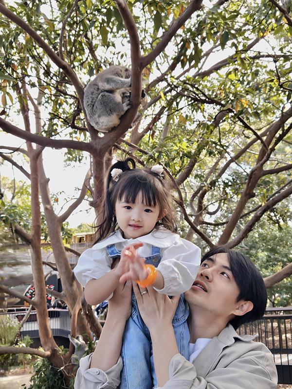 Con gái Đông Nhi - Ông Cao Thắng: Mới 3 tuổi đã có vẻ ngoài đáng yêu như thế nào?-1