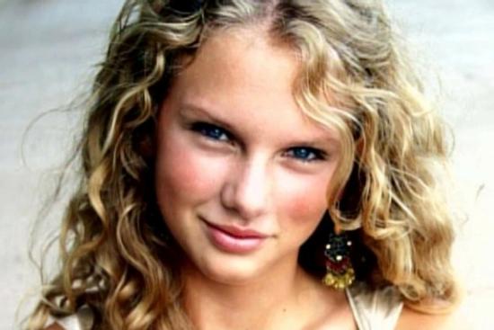 Bạn cũ tiết lộ những góc khuất của Taylor Swift khi còn đi học