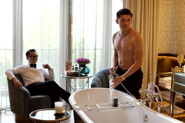 Cận cảnh phòng tắm từng gây nhiều tranh cãi của NTK Thái Công và bạn trai-8