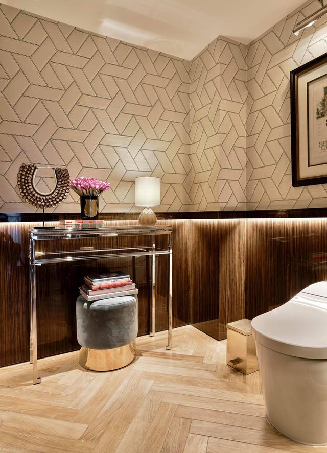 Cận cảnh phòng tắm từng gây nhiều tranh cãi của NTK Thái Công và bạn trai-14