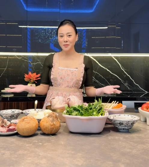 Từ ngày làm vợ Shark Bình, Phương Oanh từ nhận búa rìu dư luận, giờ được hội chị em khen nức lời-8