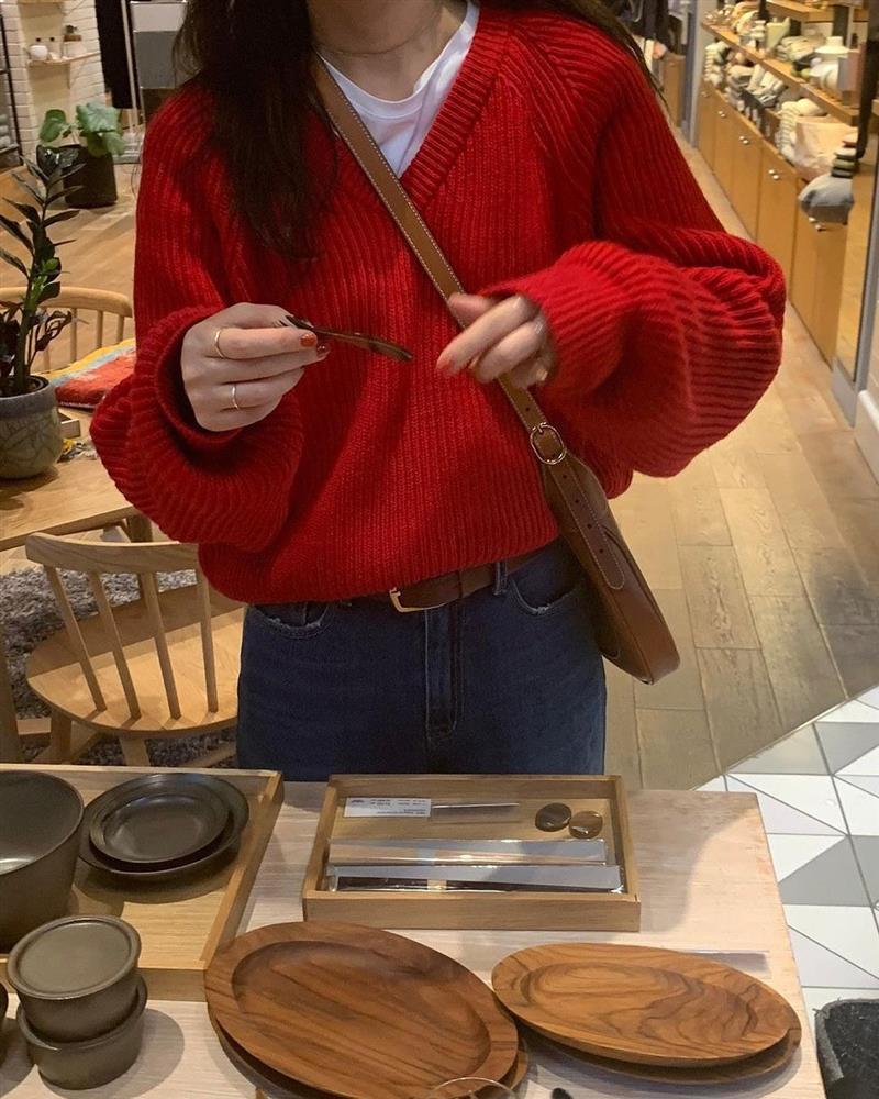 4 lưu ý diện đồ đỏ đi chơi Tết để xinh mà không sến-2