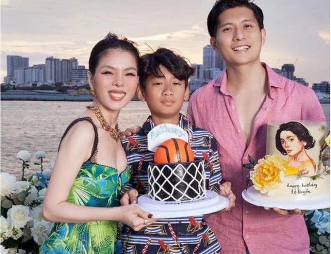 Nghệ sĩ tậu nhà trong năm 2023: Người mua biệt thự khủng, người tặng đứt bố mẹ căn liền kề-3