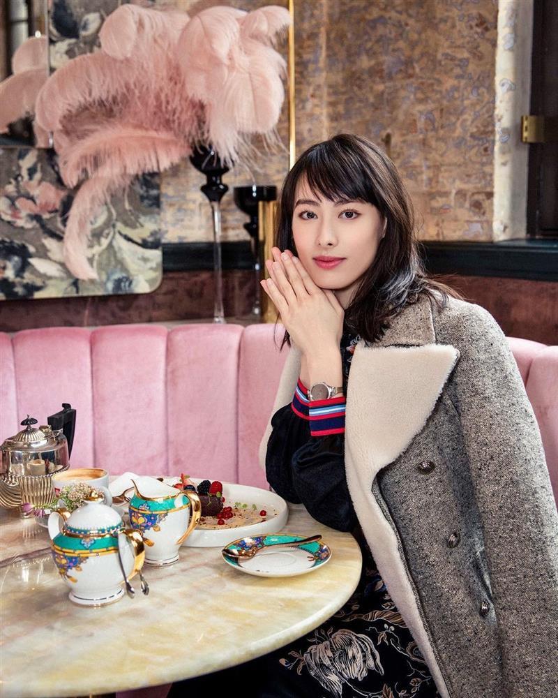 Chuyện tình của mỹ nhân từ bỏ sự nghiệp ở tuổi 20, sinh con cho tỷ phú-4