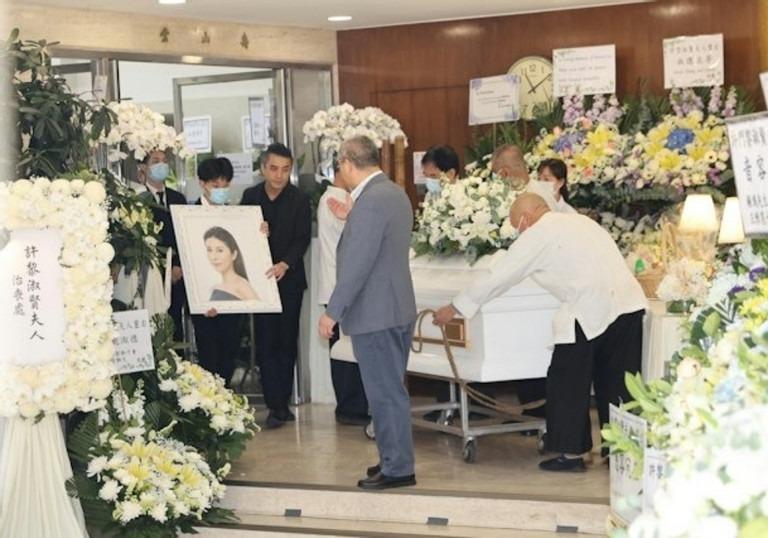 4 con trai đưa tang diễn viên Lê Thục Hiền qua đời ở tuổi 46-1