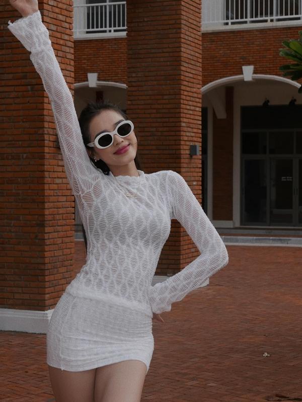 Đỗ Thị Hà bật mí chiêu mặc đồ hở mà không phản cảm gây chú ý-5