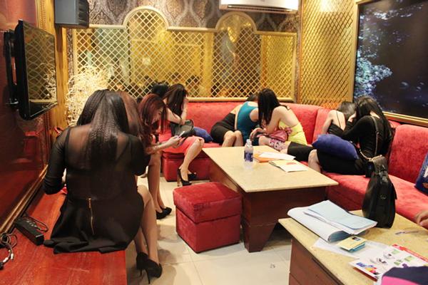 Bắt tú ông điều hành mại dâm có diễn viên, người mẫu đi khách-3