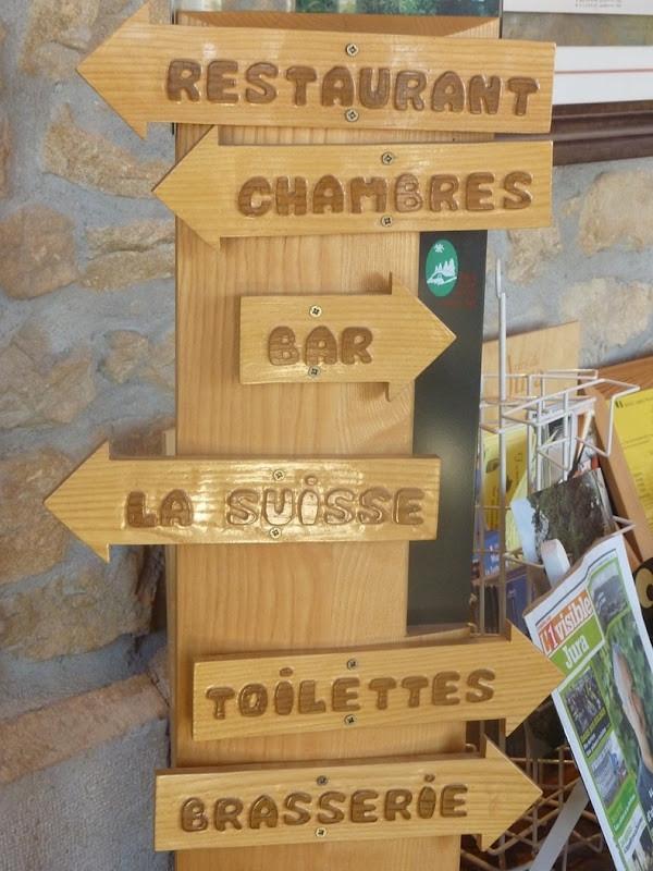 Nơi du khách ngủ ở Thụy Sĩ nhưng phải sang Pháp giải quyết nỗi buồn-4