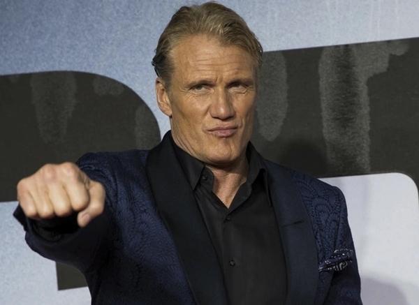 Những người nổi tiếng có nền tảng học vấn đáng ngưỡng mộ-10