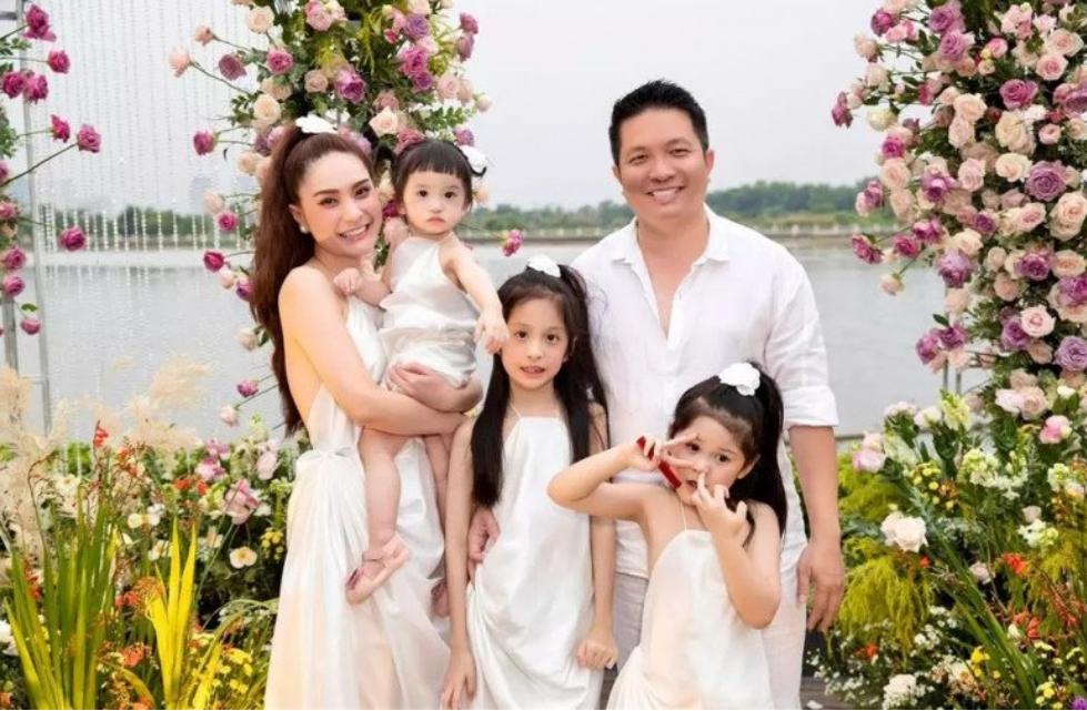 Đoàn Di Băng thay áo cho biệt thự 22 tỷ đồng: Đi đến đâu cũng có chỗ để gia đình sống ảo-7