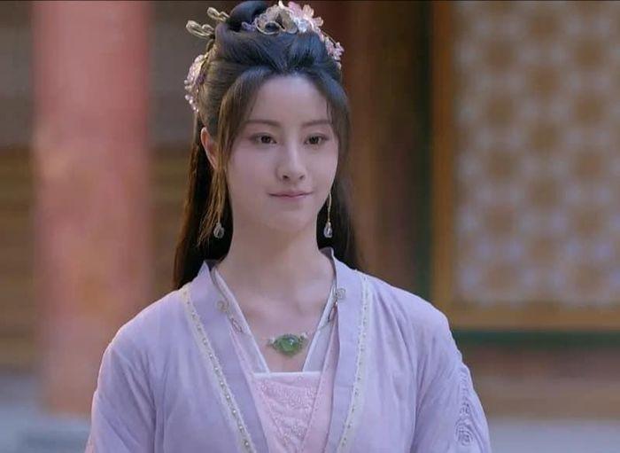 Tiểu Long Nữ phiên bản 2024 bị chê quá xấu-1