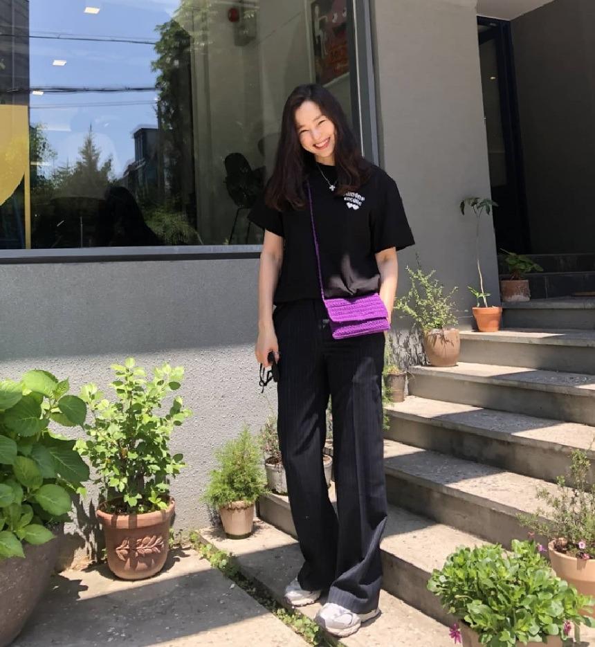 Honey Lee giữ vững phong độ mặc đẹp và trẻ trung ở tuổi 41-8