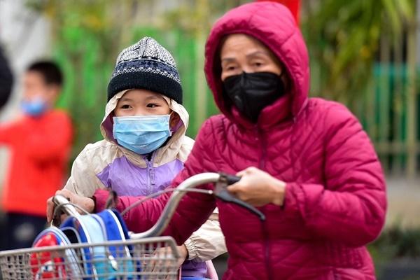 Người Hà Nội chật vật đi làm dưới trời mưa rét 12 độ C-11