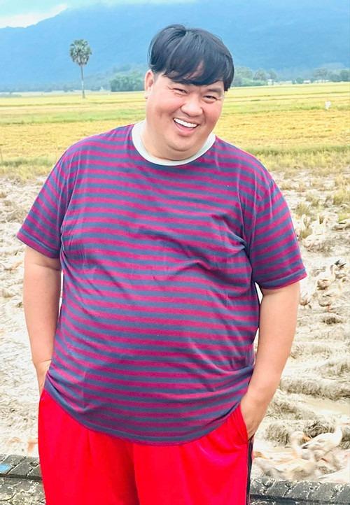 Danh hài Hoàng Mập tuổi 52: Cơ ngơi bạc tỷ, hôn nhân viên mãn bên vợ kín tiếng-1