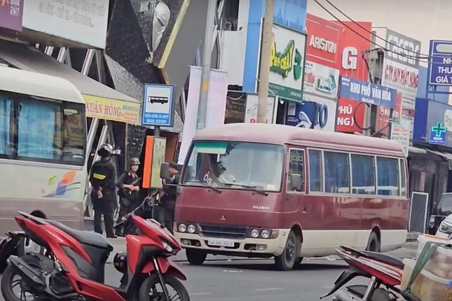 Diễn biến mới nhất vụ hàng trăm cảnh sát phong tỏa quán bar ở TPHCM-3