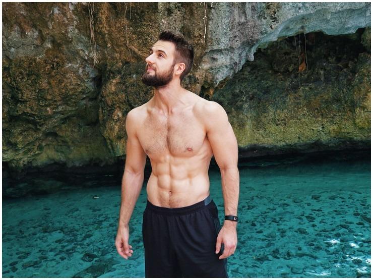 Phù thủy thể hình sở hữu body siêu thực, chuyên giúp các doanh nhân lột xác-2