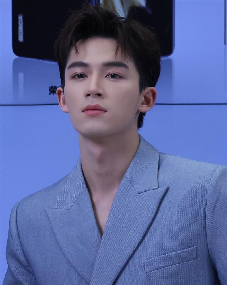 Mỹ nam Ninh An Như Mộng từng là nạn nhân bạo lực học đường, xuất sắc đỗ đại học ở tuổi 15-3