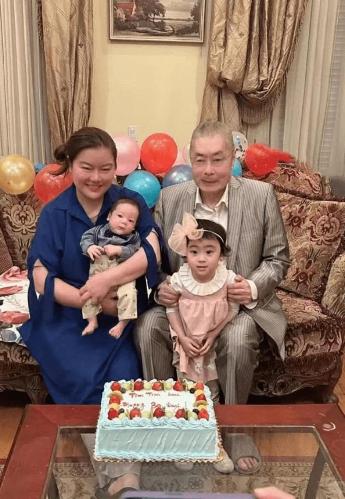 Nghệ sĩ Lưu Thi Côn 85 tuổi lần đầu khoe con trai 3 tháng tuổi-1