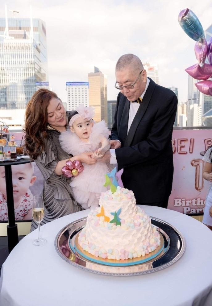 Nghệ sĩ Lưu Thi Côn 85 tuổi lần đầu khoe con trai 3 tháng tuổi-3