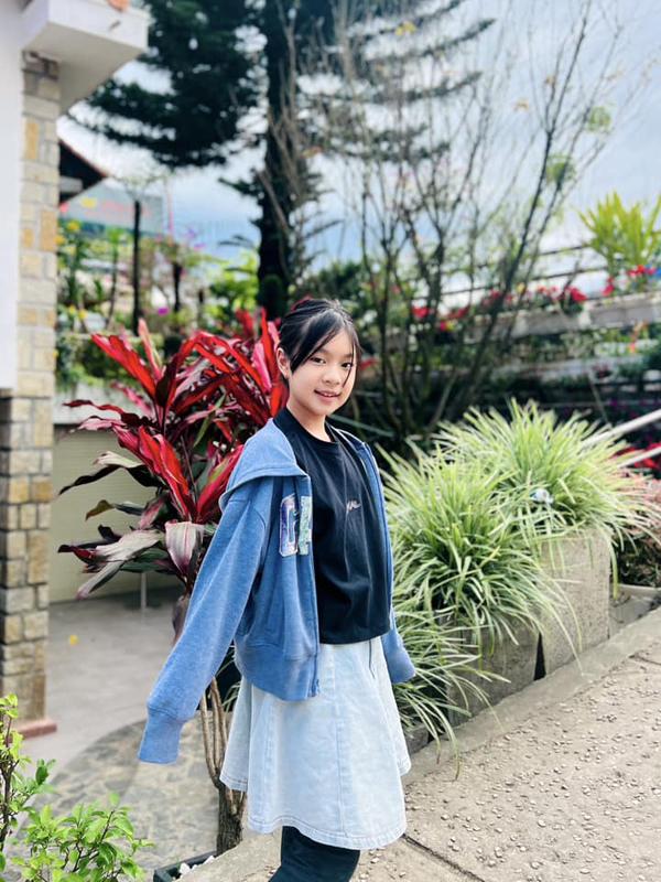 Con gái Lý Hải - Minh Hà mới 10 tuổi đã khoe chân dài miên man, nhan sắc được nhận xét sẽ giống mẹ-8