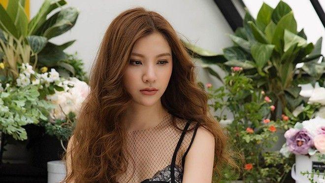 Sau 1 năm kết hôn bí mật, nữ ca sĩ nổi tiếng Vbiz thành công đón cặp song sinh đầu lòng, nhan sắc mẹ bỉm khiến dân tình bất ngờ-1