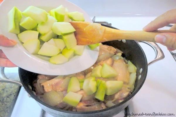 Tại sao món hầm nhanh nhừ khi nấu cùng đu đủ xanh?-2