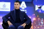 C.Ronaldo phát biểu 'đụng chạm' tới FIFA và Messi