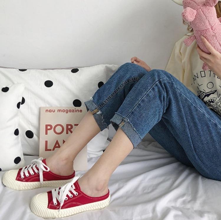 Bên cạnh váy áo, còn có 5 món phụ kiện màu đỏ mà bạn nên chuẩn bị cho Tết này-8