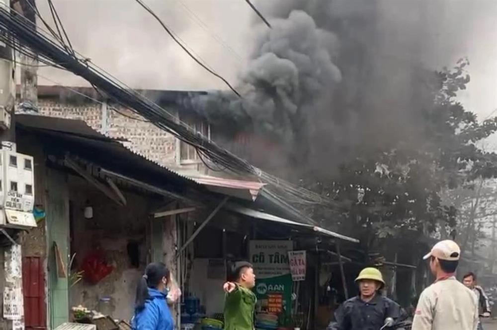 Hà Nội: Cháy nhà dân cạnh chợ Nhổn-3
