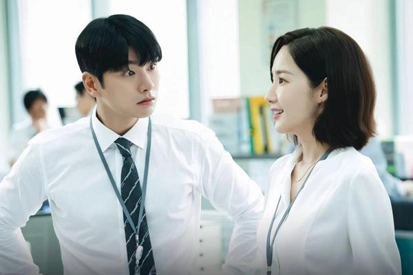 Marry My Husband: Bộ phim gây sốt của Park Min Young có gì đáng để xem?-2