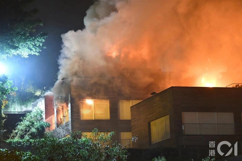 Dinh thự siêu cao cấp của dàn sao Hong Kong-10